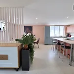Chaleureux Avec Wifi Et Grand Jardin, Pres De Disneyland - Fr-1-532-22 * Viels-Maisons