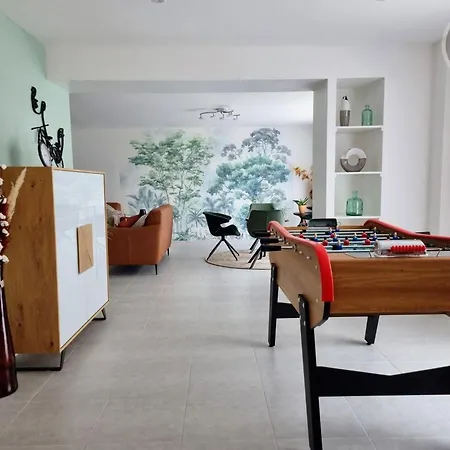 Nyaraló Chaleureux Avec Wifi Et Grand Jardin, Pres De Disneyland - Fr-1-532-22