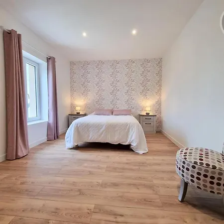 Chaleureux Avec Wifi Et Grand Jardin, Pres De Disneyland - Fr-1-532-22