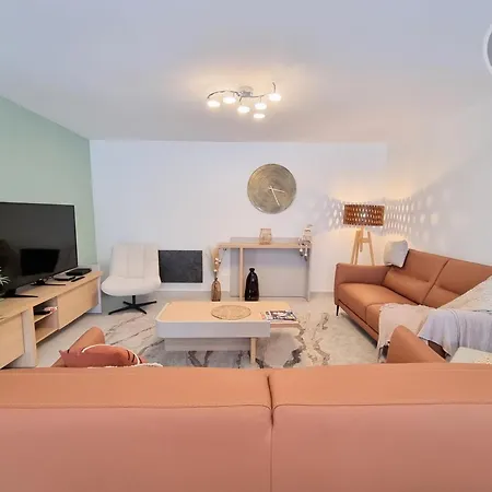 Chaleureux Avec Wifi Et Grand Jardin, Pres De Disneyland - Fr-1-532-22 *